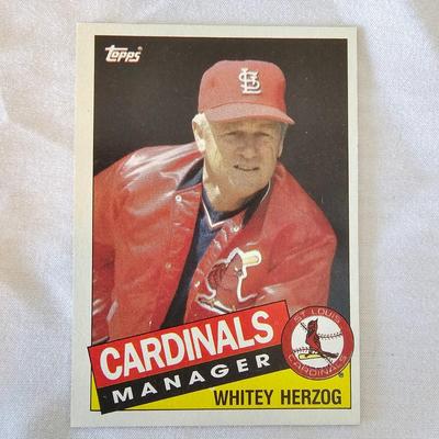 1984, 1985, 1986 Topps Baseball Cards in Binders (BO-JS)