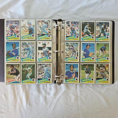 1984, 1985, 1986 Topps Baseball Cards in Binders (BO-JS)