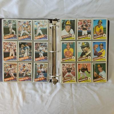 1984, 1985, 1986 Topps Baseball Cards in Binders (BO-JS)