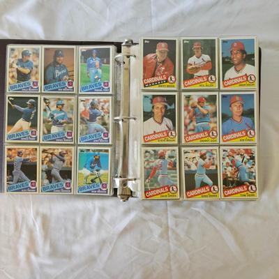 1984, 1985, 1986 Topps Baseball Cards in Binders (BO-JS)
