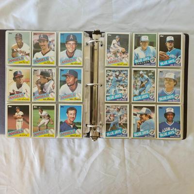 1984, 1985, 1986 Topps Baseball Cards in Binders (BO-JS)