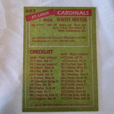 1984, 1985, 1986 Topps Baseball Cards in Binders (BO-JS)