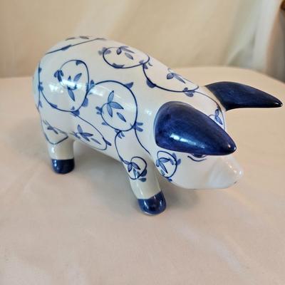 Pigs, Pigs and More Pigs! (LR-DW)