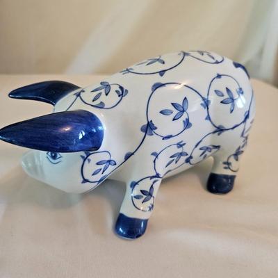 Pigs, Pigs and More Pigs! (LR-DW)