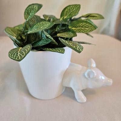 Pigs, Pigs and More Pigs! (LR-DW)