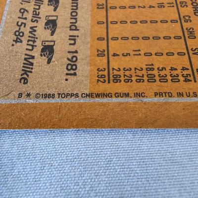 1987, 1988, 1989 Topps Baseball Cards in Binders (BO-JS)