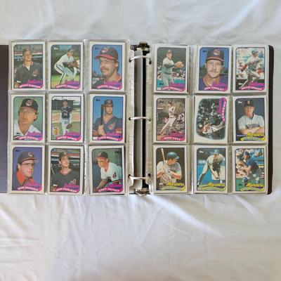 1987, 1988, 1989 Topps Baseball Cards in Binders (BO-JS)