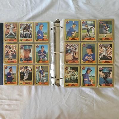1987, 1988, 1989 Topps Baseball Cards in Binders (BO-JS)