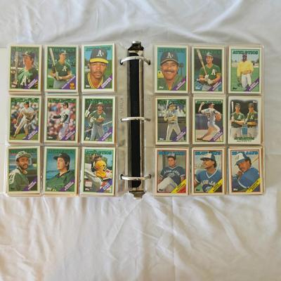 1987, 1988, 1989 Topps Baseball Cards in Binders (BO-JS)