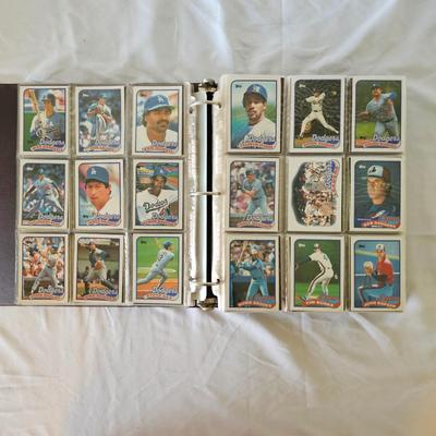 1987, 1988, 1989 Topps Baseball Cards in Binders (BO-JS)