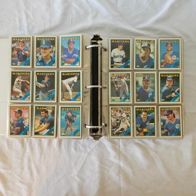 1987, 1988, 1989 Topps Baseball Cards in Binders (BO-JS)