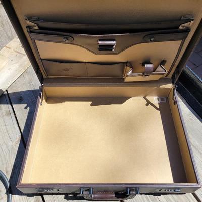 Vintage locking leather briefcase and speakers