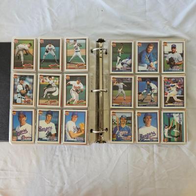1990, 1991, 1992 Topps Baseball Cards in Binders ( BO-JS)