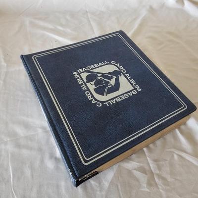 1990, 1991, 1992 Topps Baseball Cards in Binders ( BO-JS)