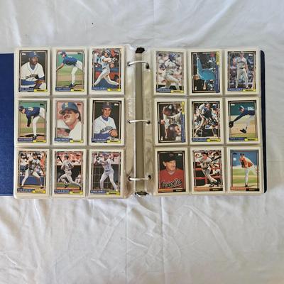 1990, 1991, 1992 Topps Baseball Cards in Binders ( BO-JS)