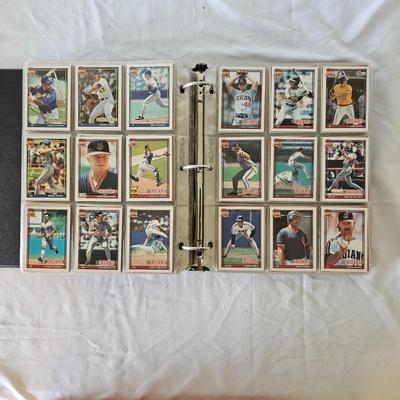 1990, 1991, 1992 Topps Baseball Cards in Binders ( BO-JS)