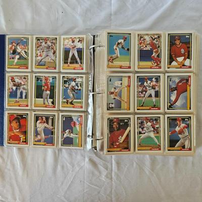 1990, 1991, 1992 Topps Baseball Cards in Binders ( BO-JS)
