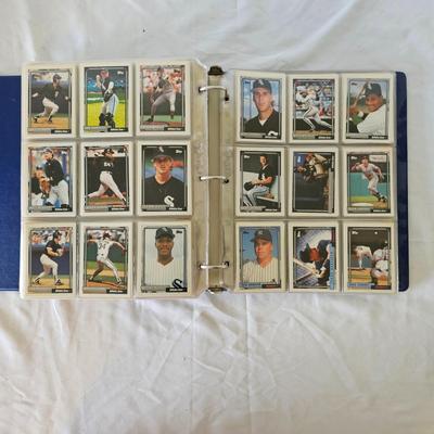 1990, 1991, 1992 Topps Baseball Cards in Binders ( BO-JS)