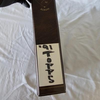 1990, 1991, 1992 Topps Baseball Cards in Binders ( BO-JS)