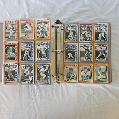 1990, 1991, 1992 Topps Baseball Cards in Binders ( BO-JS)