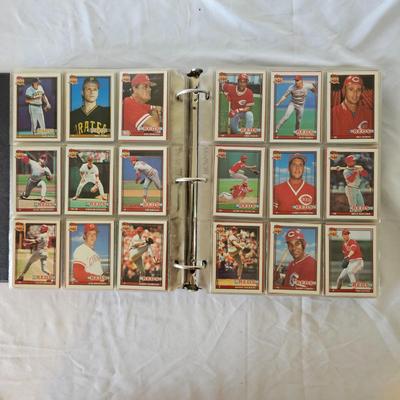 1990, 1991, 1992 Topps Baseball Cards in Binders ( BO-JS)