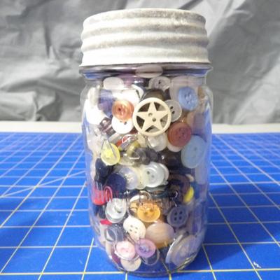 Lot2-Atlas Jar with Vintage Buttons