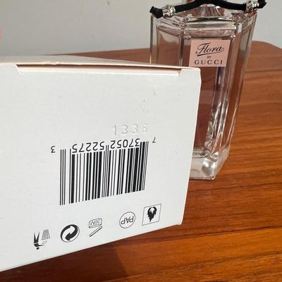 Gucci DISCONTINUED Flora Gorgeous Gardenia 3.3oz Eau De Toilette Women's Spray