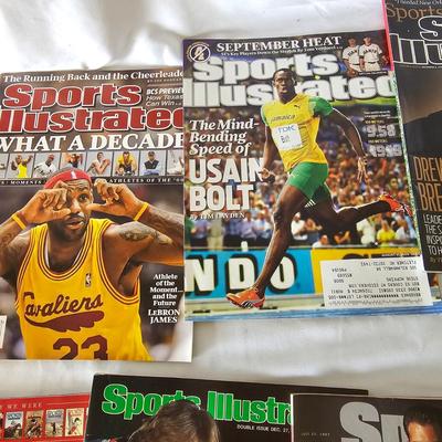 Mega Assortment of Sports Illustrated Issues From 1980's to 2011 (BO-JS)