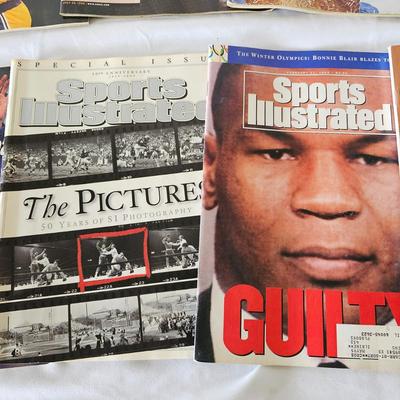 Mega Assortment of Sports Illustrated Issues From 1980's to 2011 (BO-JS)