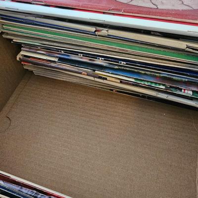 Mega Assortment of Sports Illustrated Issues From 1980's to 2011 (BO-JS)