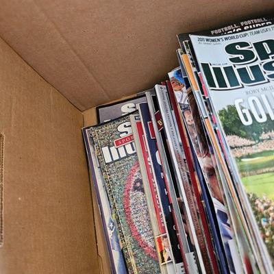 Mega Assortment of Sports Illustrated Issues From 1980's to 2011 (BO-JS)