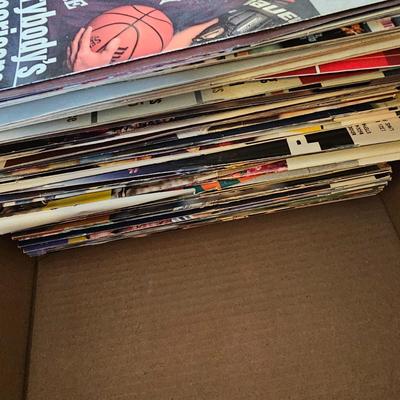 Mega Assortment of Sports Illustrated Issues From 1980's to 2011 (BO-JS)