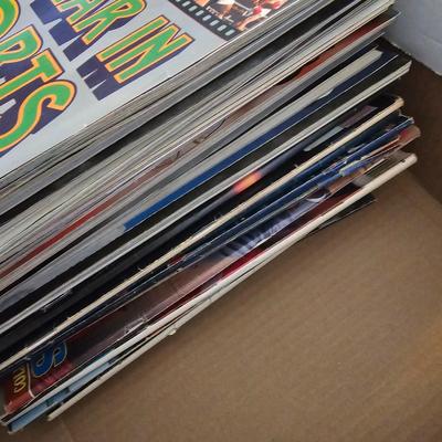 Mega Assortment of Sports Illustrated Issues From 1980's to 2011 (BO-JS)
