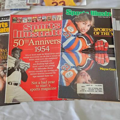 Mega Assortment of Sports Illustrated Issues From 1980's to 2011 (BO-JS)