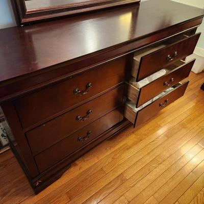 6 Drawer Dresser w mirror 61x18x34