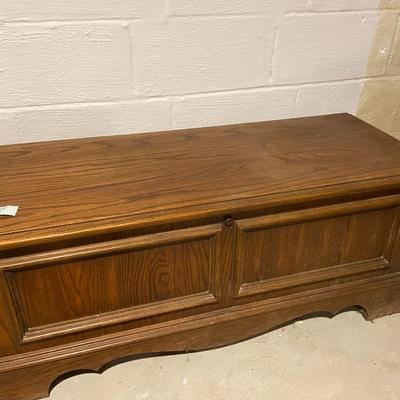 Vintage Lane Cedar Hope Chest