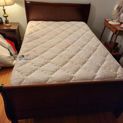 Full Size Bed with Mattress & Box