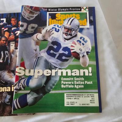 NFL & College Football Magazines, Programs & More (BO-JS)