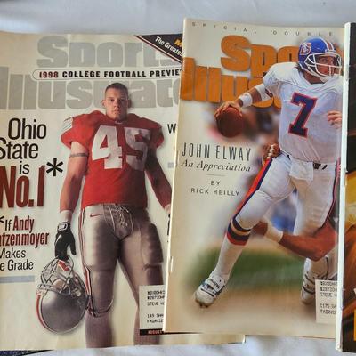 NFL & College Football Magazines, Programs & More (BO-JS)