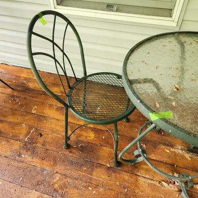 Glass Top Patio Table & 2 Wire Mesh Chairs 27" dia table