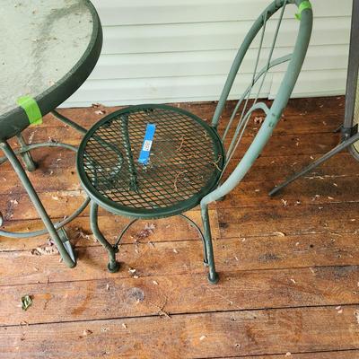 Glass Top Patio Table & 2 Wire Mesh Chairs 27" dia table
