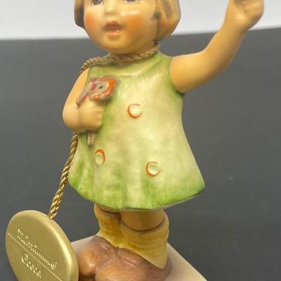 Goebel Hummel FOREVER YOURS Figurine Yr. 1996 Hummel Club/ Limited Edition.