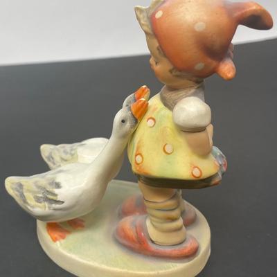 Goebel Hummel GOOSE GIRL Figurine Yr. 1940s