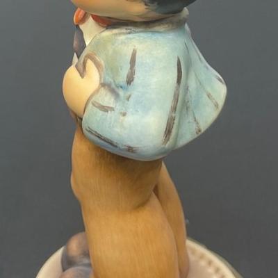 Goebel Hummel LUCKY FELLOW Figurine Yr. 1989/ HUMMEL CLUB