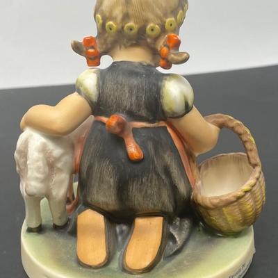 Goebel Hummel FAVORITE PET Figurine Yr.1960