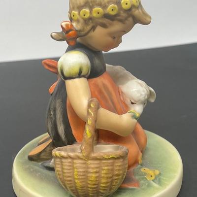 Goebel Hummel FAVORITE PET Figurine Yr.1960