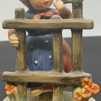 VINTAGE Goebel Hummel SIGNS OF SPRING Figurine