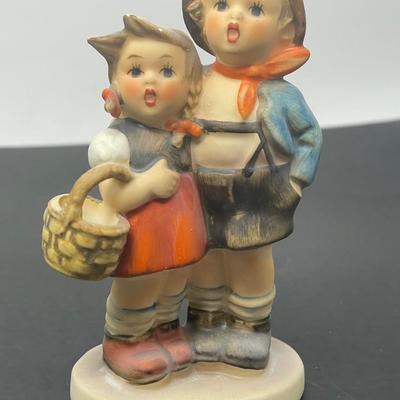 Vintage Goebel Hummel SURPRISE Figurine.