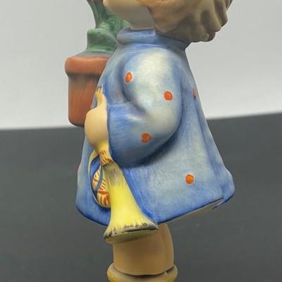 Goebel Hummel CONGRATULATIONS Figurine. Yr. 1971