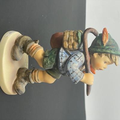 Hummel Figurine "The Run-A-Way" #327